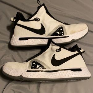 PG 4 Black and White